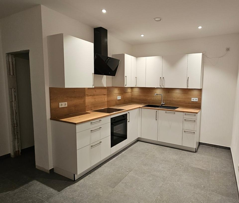 Thumbnail-Erstbezug:Helle 3,5-Zimmer Wohnung mit Terrasse, Küche, 2Stellpl.