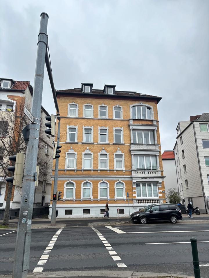 Thumbnail-4-Zimmer-Altbauwohnung in zentraler Lage