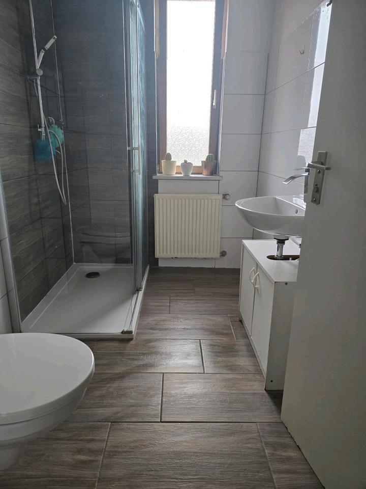 Thumbnail-6 Zimmer-Wohnung Hahausen im 3 Familienhaus