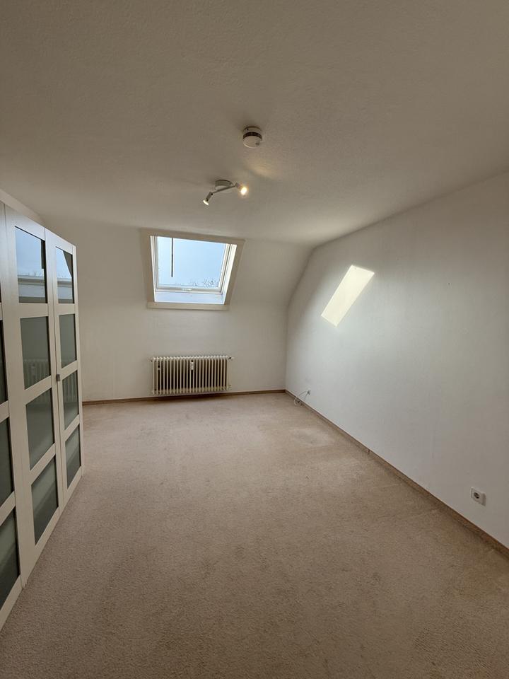 Thumbnail-3-Zimmer Erdgeschosswohnung mit Balkon & Einbauküche Leveste