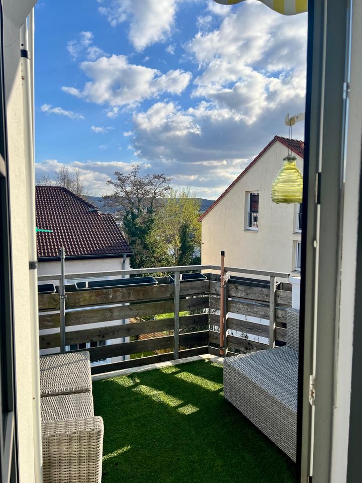 Thumbnail-Möblierte 2ZKB mit Balkon & Carport — befristet zu vermieten