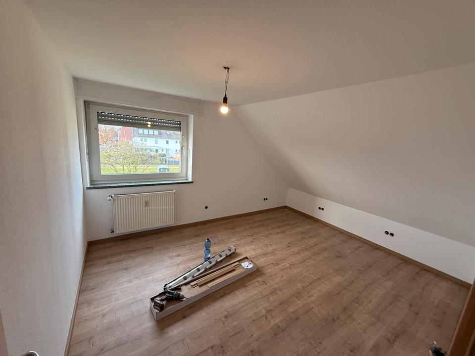 Thumbnail-Schöne 3-Zimmer Dachwohnung in Wegberg Klinkum im 3 Familienhaus