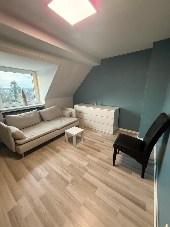 Thumbnail-Möblierte 2-Zimmer-Dachgeschosswohnung in Solingen-Höhscheid