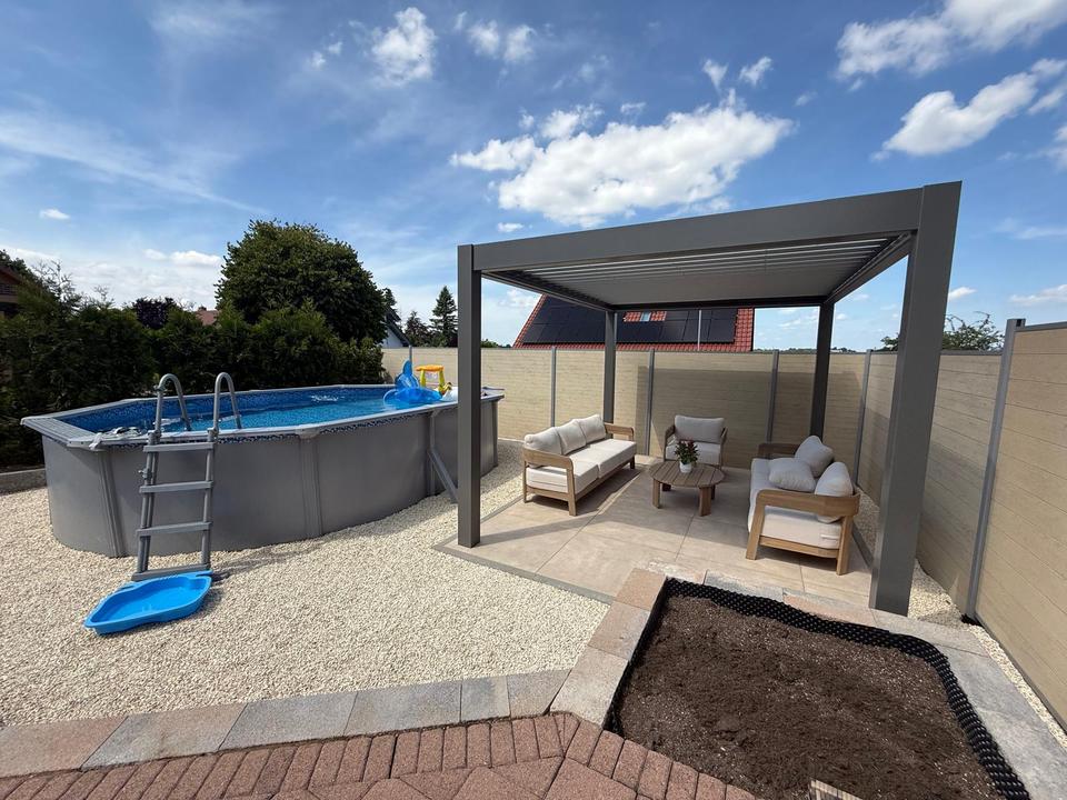 Thumbnail-Modernisiertes Einfamilienhaus mit Pool, Doppelgarage und Keller