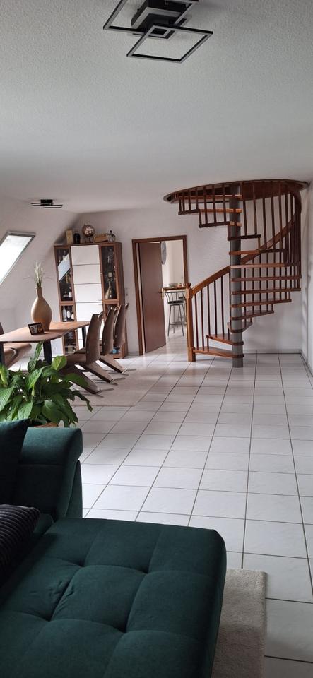 Thumbnail-Eine helle 3 Zimmer Maisonette Wohnung, 100m2