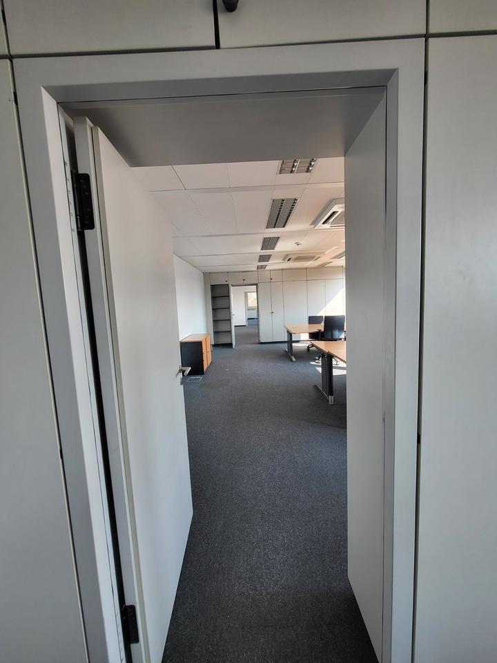 Thumbnail-Stilvolles 3-Zimmer-Büro (132 m²) zur Untermiete am Stadtpark