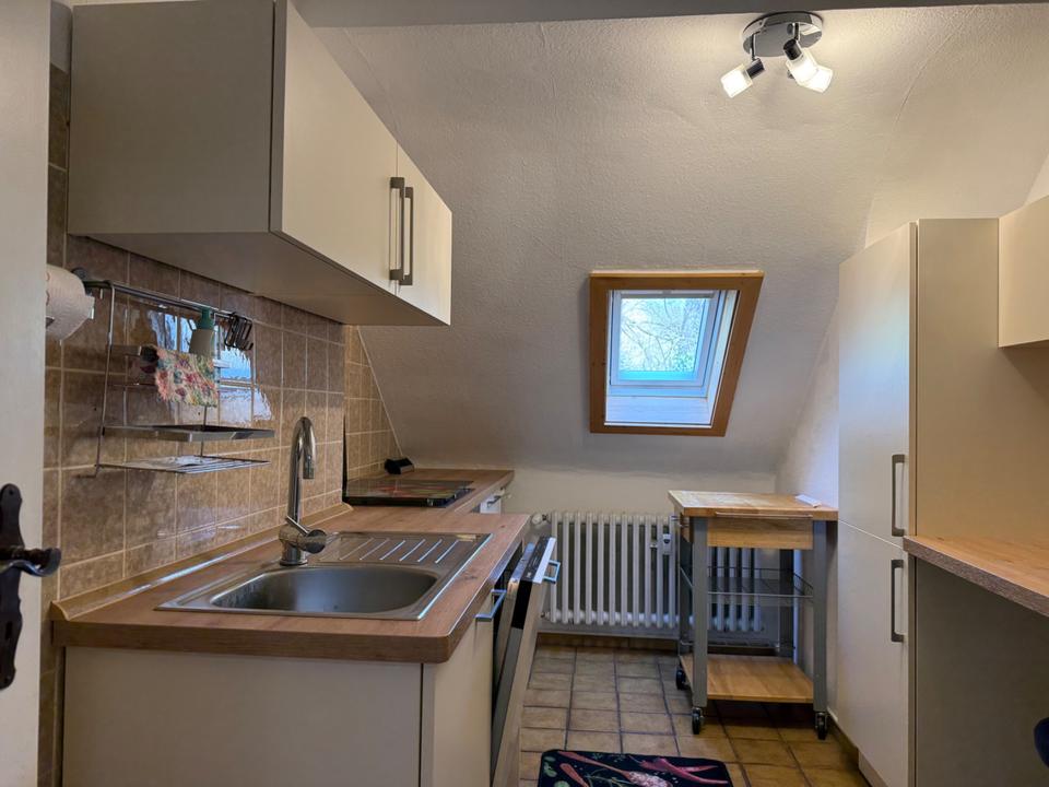 Thumbnail-3 Zimmer DG Wohnung neue Küche 2er WG auch möglich