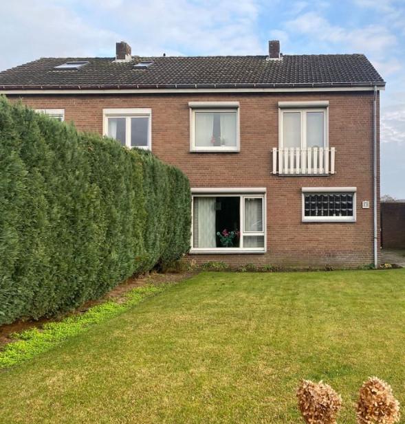 Thumbnail-Vollunterkellerte gepflegte Doppelhaushälfte mit freiem Blick