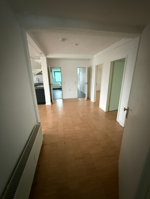 Thumbnail-3-Zimmer-Dachgeschosswohnung in Hofheim [HMR-O10E05] [HMR-O10E05]