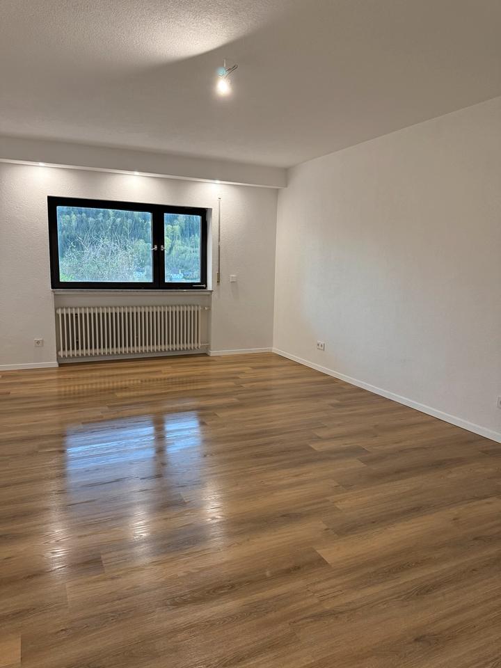 Thumbnail-3-Zimmer Wohnung zu Vermieten