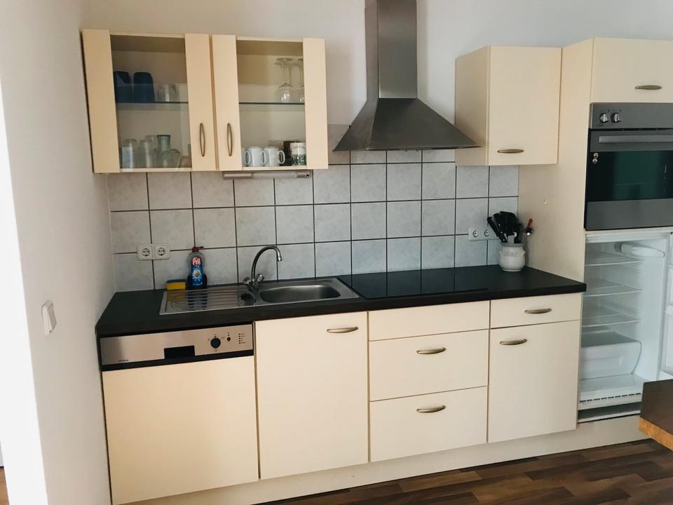 Thumbnail-Möblierte Zwei Zimmer Wohnung