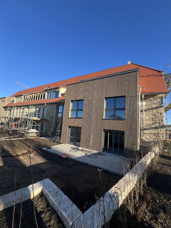 Thumbnail-Erstbezug 042026: 4-Zimmer-Maisonette mit eigenem Garten & separatem Eingang