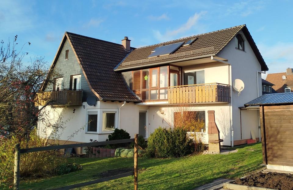 Thumbnail-Gepflegtes Mehrfamilienhaus in zentraler Lage mit viel Platz