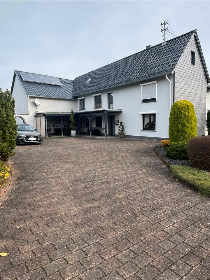 Thumbnail-Einfamilienhaus mit Scheune und voll erschlossenem Baugrundstück