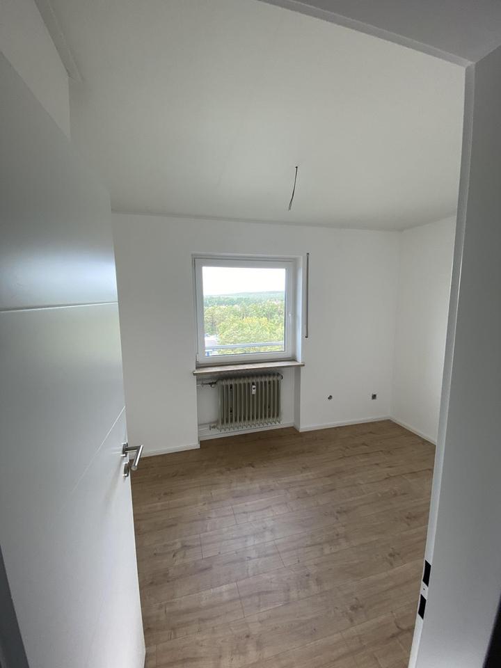 Thumbnail-Moderne 3-Zimmer Wohnung mit Balkon im 11. OG in Röthenbach a.d. Pegnitz