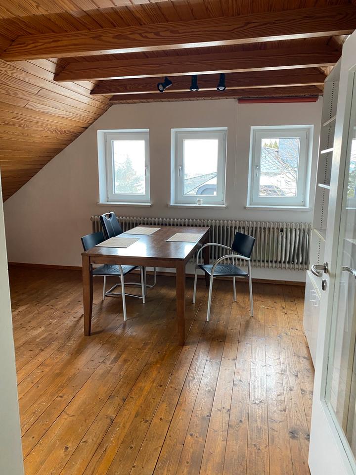 Thumbnail-2-Zimmer Dachgeschoss Wohnung