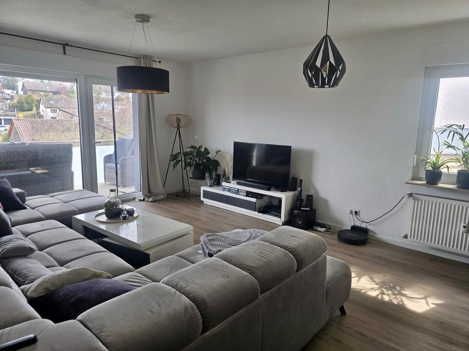 Thumbnail-Sanierte 4-Zimmer Erdgeschosswohnung mit Balkon in Oberderdingen