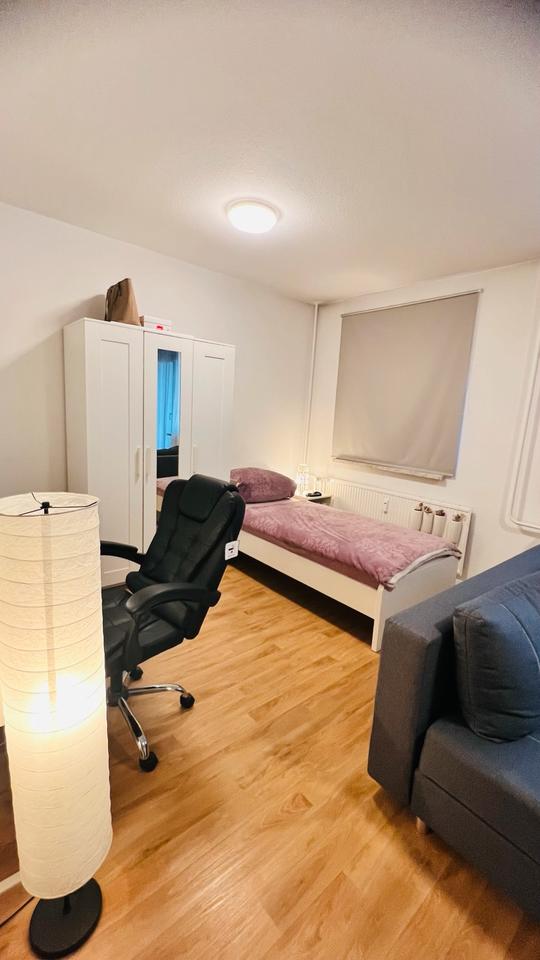 Thumbnail-Schöne 1-Zimmer-Wohnung mit Balkon zu vermieten in Erfurt