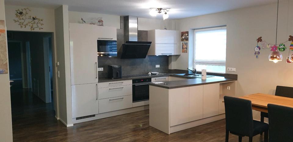 Thumbnail-3 Zimmer 92m2 modern teil mobilierte Wohnung mit Doppelgarage