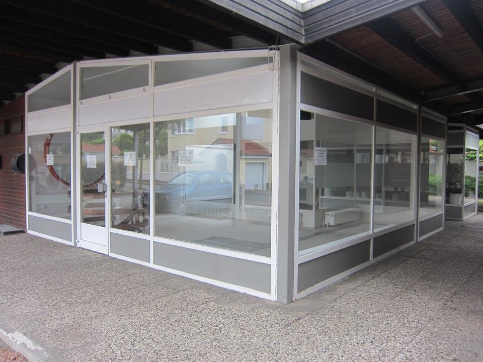 Thumbnail-LadengeschäftGewerbefläche m. gr. Schaufenstern u. PkwStellplatz