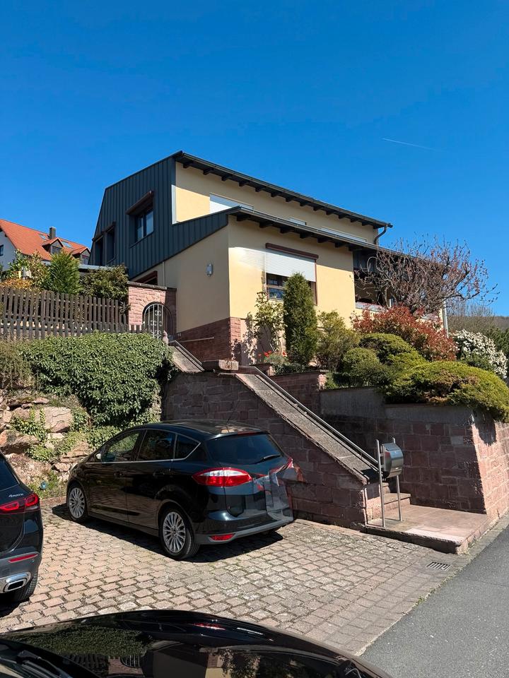 Thumbnail-Gepflegtes freistehendes Einfamilienhaus mit traumhaften Blick