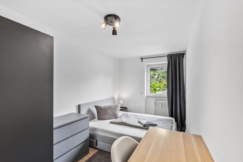 Thumbnail-Modernes, voll möbliertes Zimmer in einer 3er Wohngemeinschaft in toller zentrumsnaher Lage