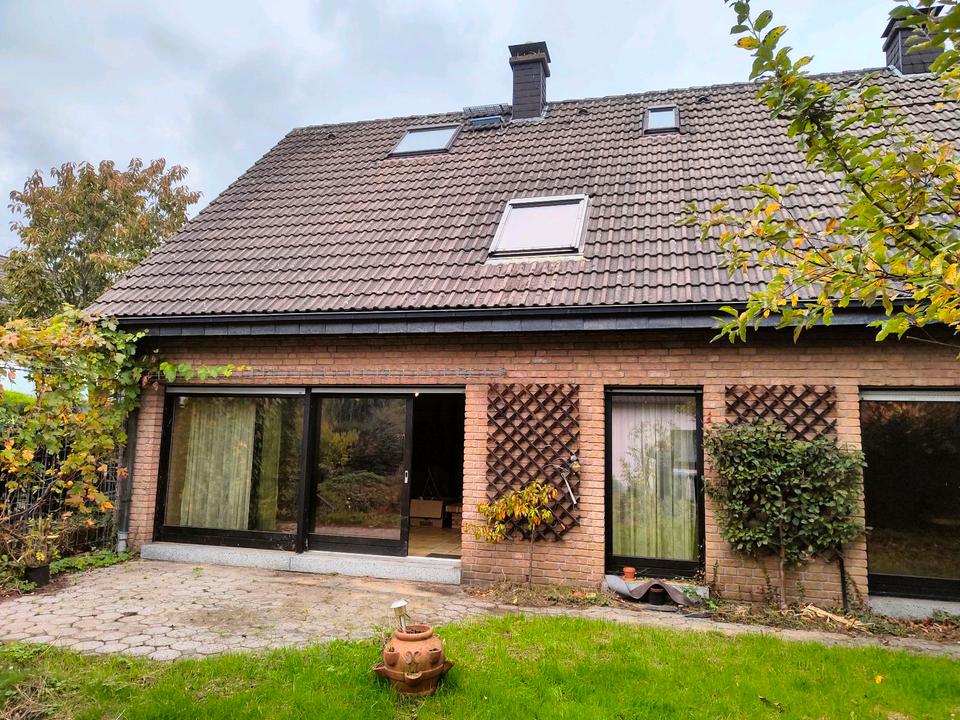 Thumbnail-Einfamilienhaus mit Garten und Garage innenstadtnah