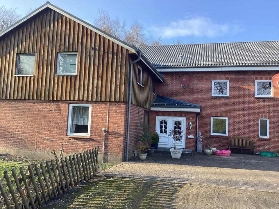 Thumbnail-Sanierungsbedürftige Wohnung in Schönwalde zu verkaufen.