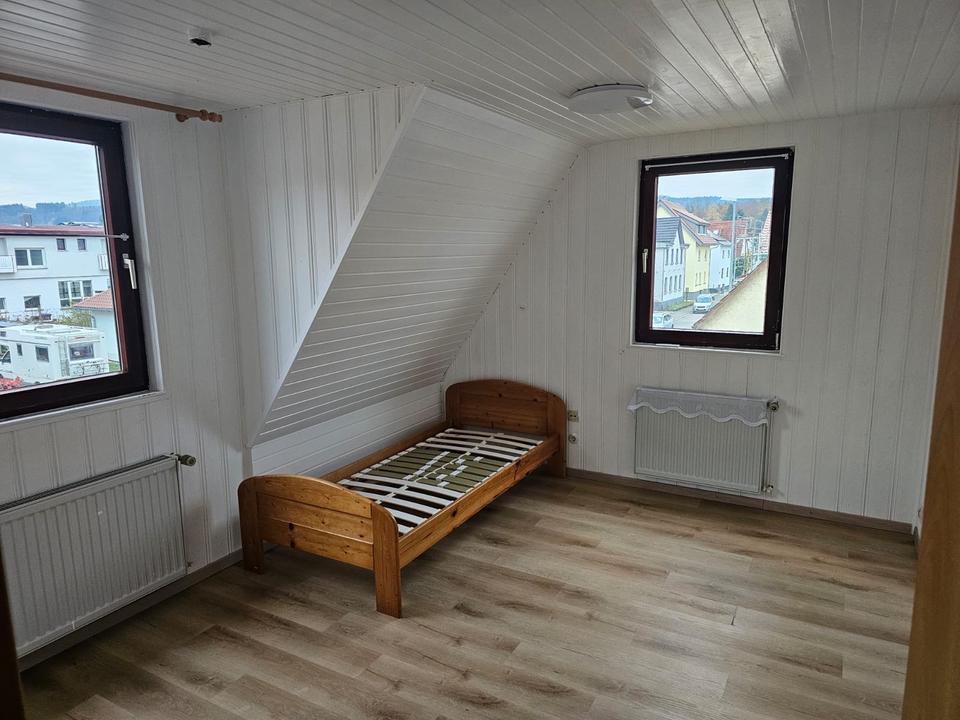 Thumbnail-WG-Zimmer im 6-Zimmer-Haus – 600 € warm 500 € kalt