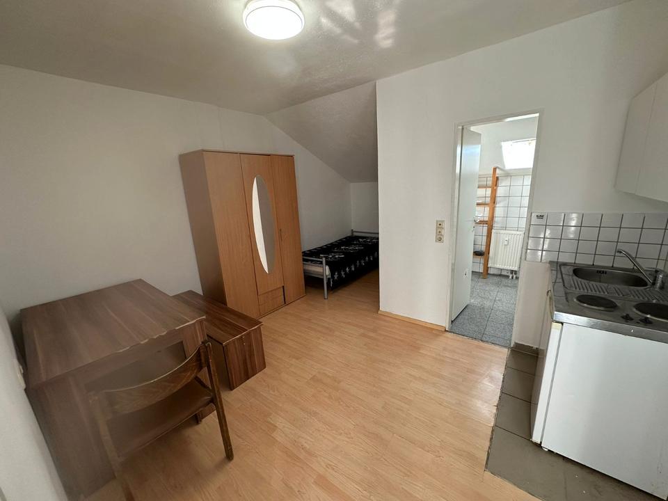 Thumbnail-Möbliertes 1-Zi.-Apartment mit Einbauküche und Bad zur Miete