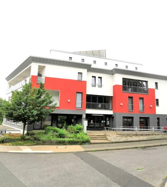 Thumbnail-Seniorengerechte Wohngemeinschaft: Frisch renoviertes Einzelzimmer mit eigenem Duschbad