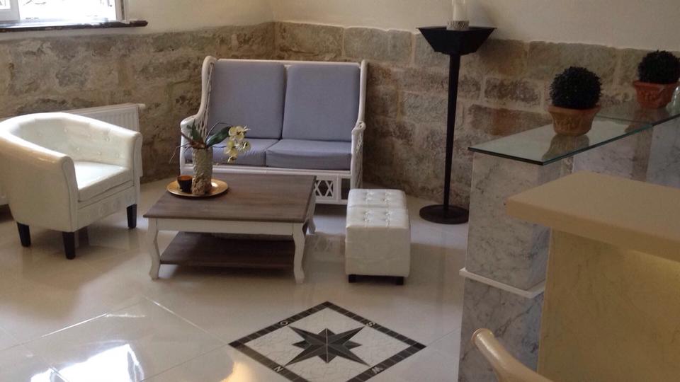 Thumbnail-Excl. Einzimmerwhg (Gewölbe) in Jugendstilvilla in parkart. Grdst