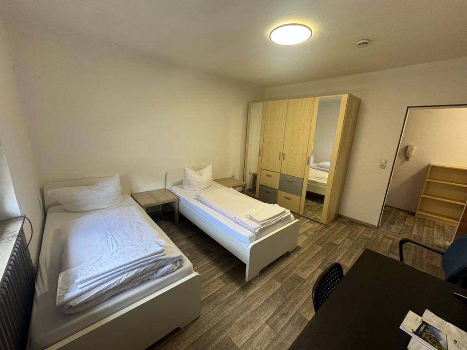 Thumbnail-WG Zimmer 43 Zoll TV 1000er Mbit Internet Wohnung Unterkunft