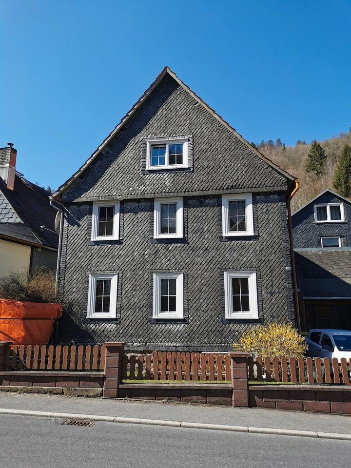 Thumbnail-Haus mit 2 Wohnungen, teil-vermietet, Eigennutzung Kapitalanlage