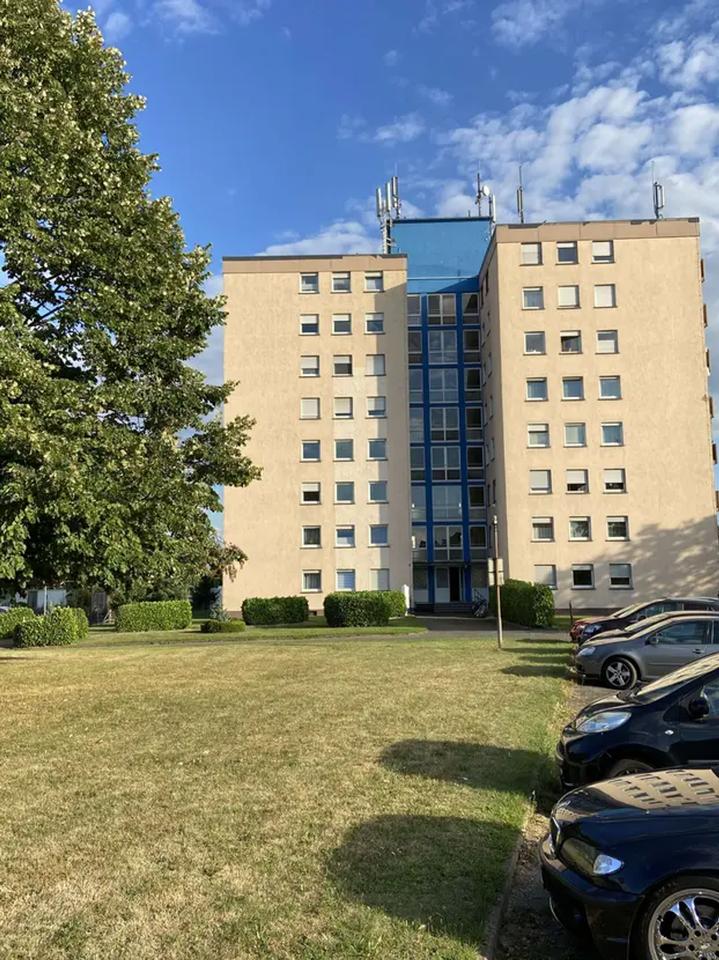 Thumbnail-Renovierte 4 Zimmer Wohnung mit Balkon in GroßostheimRingheim