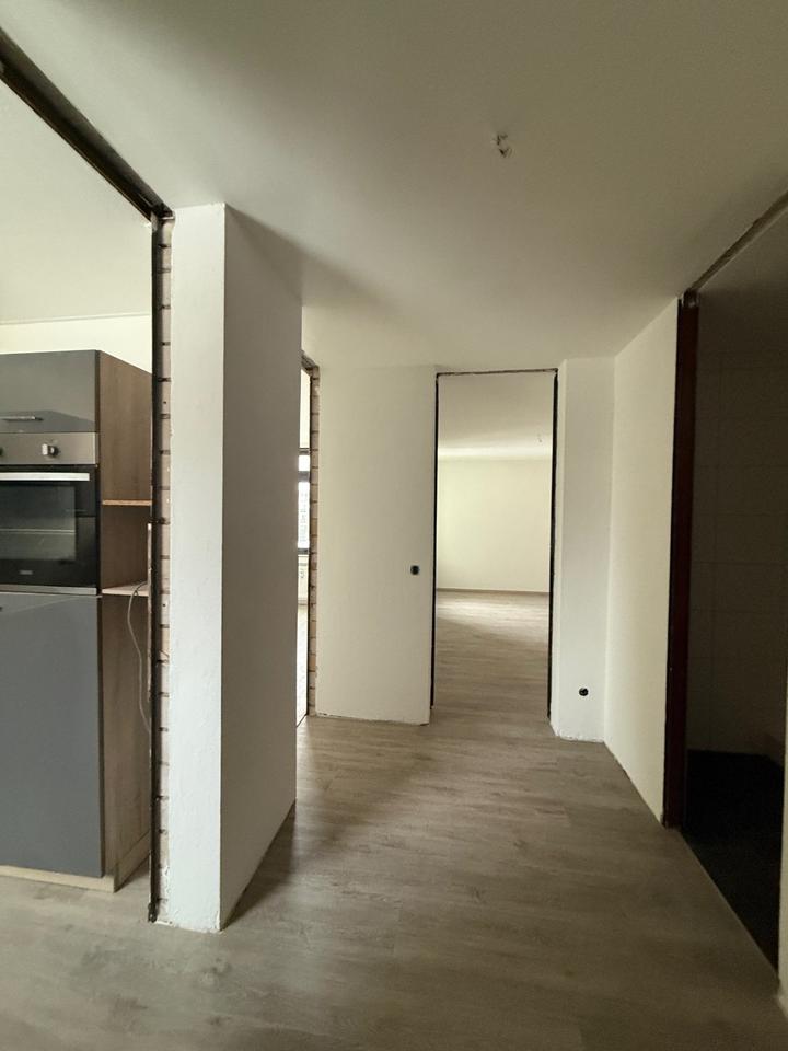 Thumbnail-2 Zimmer Wohnung mit Balkon und EBK in Selb
