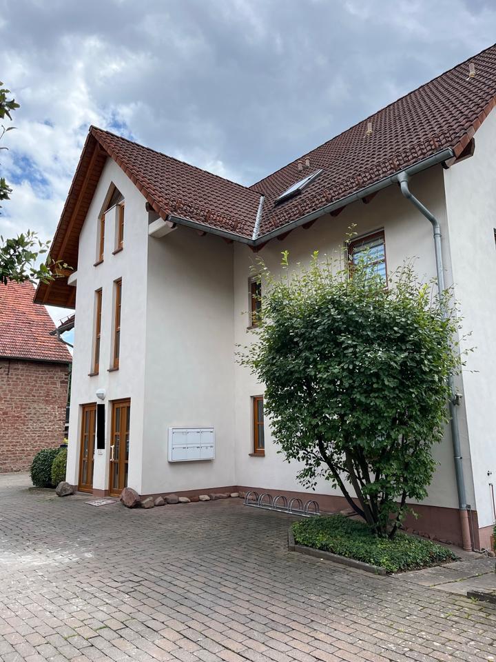 Thumbnail-Helle, sanierte 4-Zi-Wohnung (95 m²) in ruhiger Lage - Erstbezug