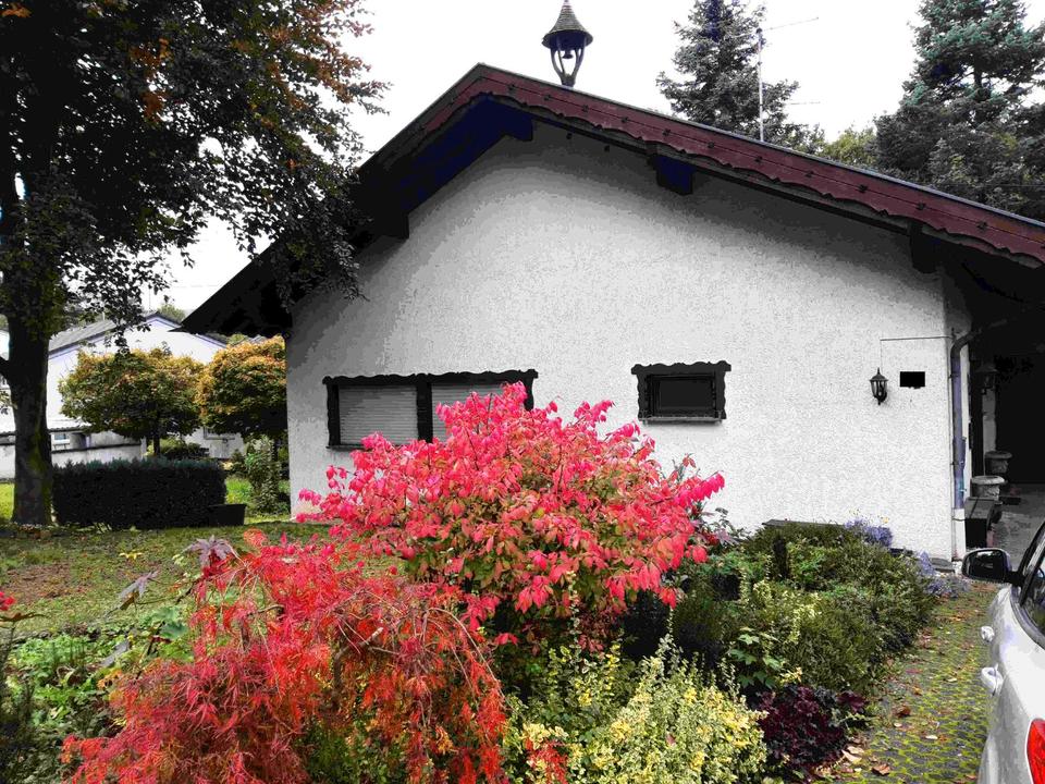Thumbnail-Wohnhaus zwei schöne Wohnungen und weitere Bebauungsmöglichkeit
