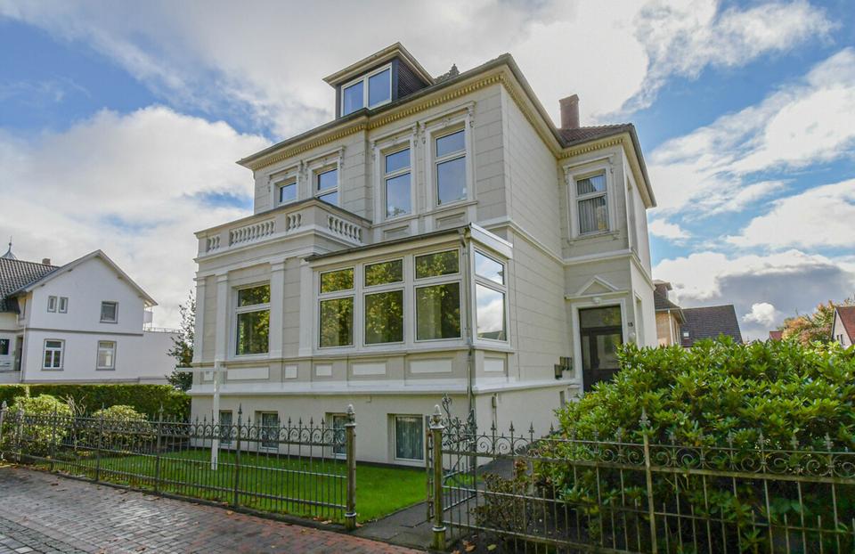 Thumbnail-6659 - Sofort Bezugsfrei! Attraktive 4-Zimmer-Wohnung in weißer Altbauvilla im Herzen von Oldenburg!