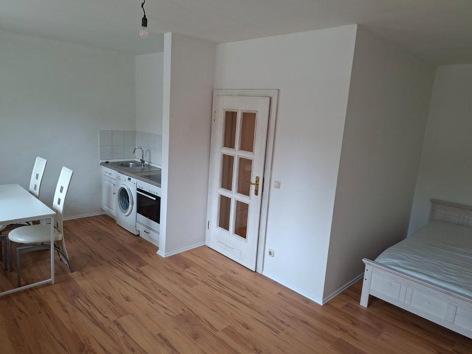 Thumbnail-Zu vermiten ab sofort 1-Zimmer Wohnung