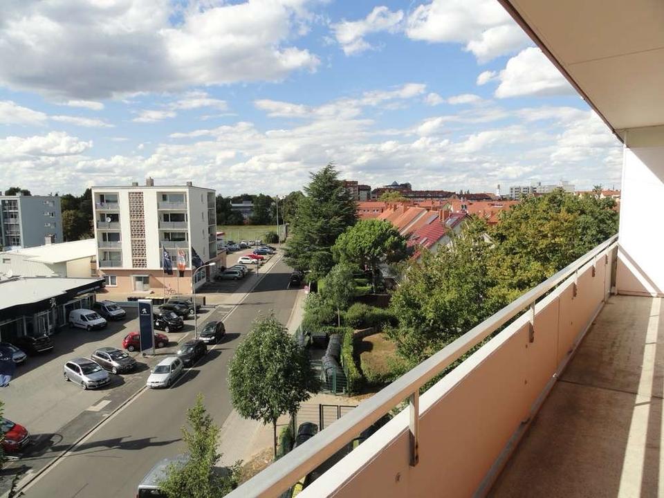 Thumbnail-3 Zi Wohnung 4.OG von 4 mit herrlicher Aussicht