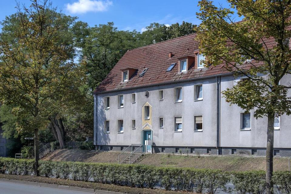 Thumbnail-Gemütliche 2-Zimmer-Etagenwohnung in Herne – 65 m² mit Bodenbelag und Wannenbad