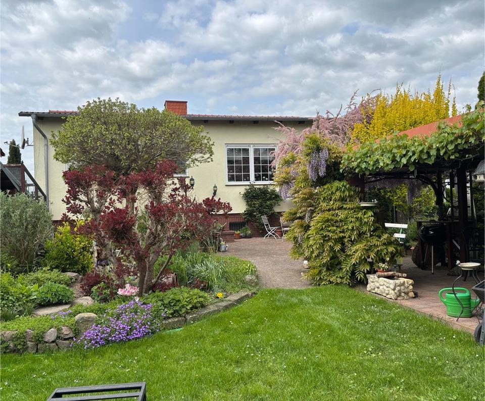 Thumbnail-Gepflegte Doppelhaushälfe mit Gartenidylle