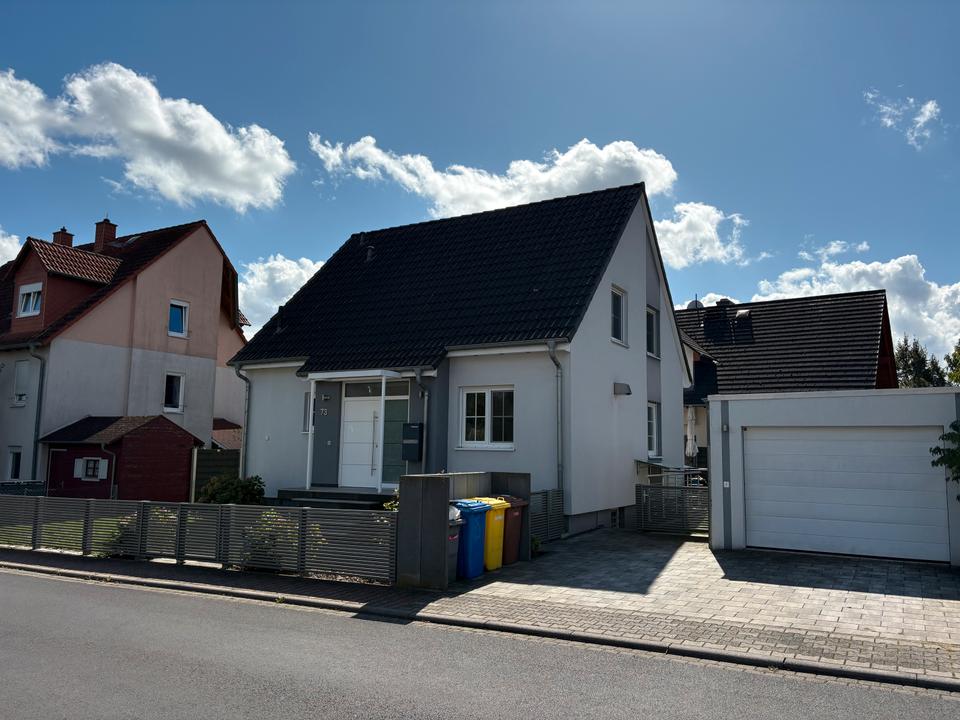 Thumbnail-Einfamilienhaus mit 7 Zimmern und Garage in Bruchköbel