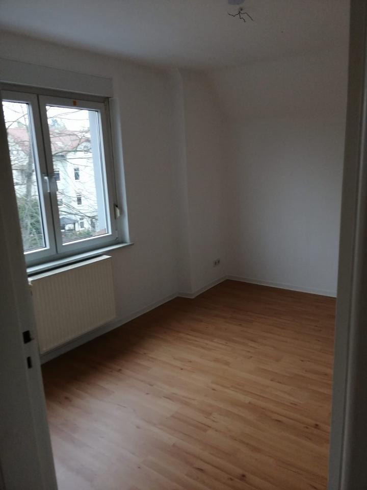 Thumbnail-Geräumige 4-Zimmer-Wohnung im Grünen