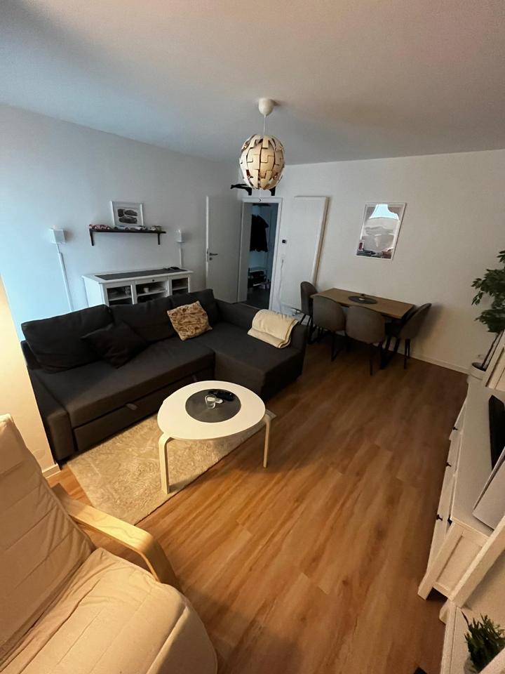 Thumbnail-Charmante Wohnung mit Einbauküche, Balkon & Garage