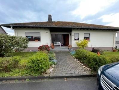 Thumbnail-Architektenhaus in bester Wohnlage in Hachenburg