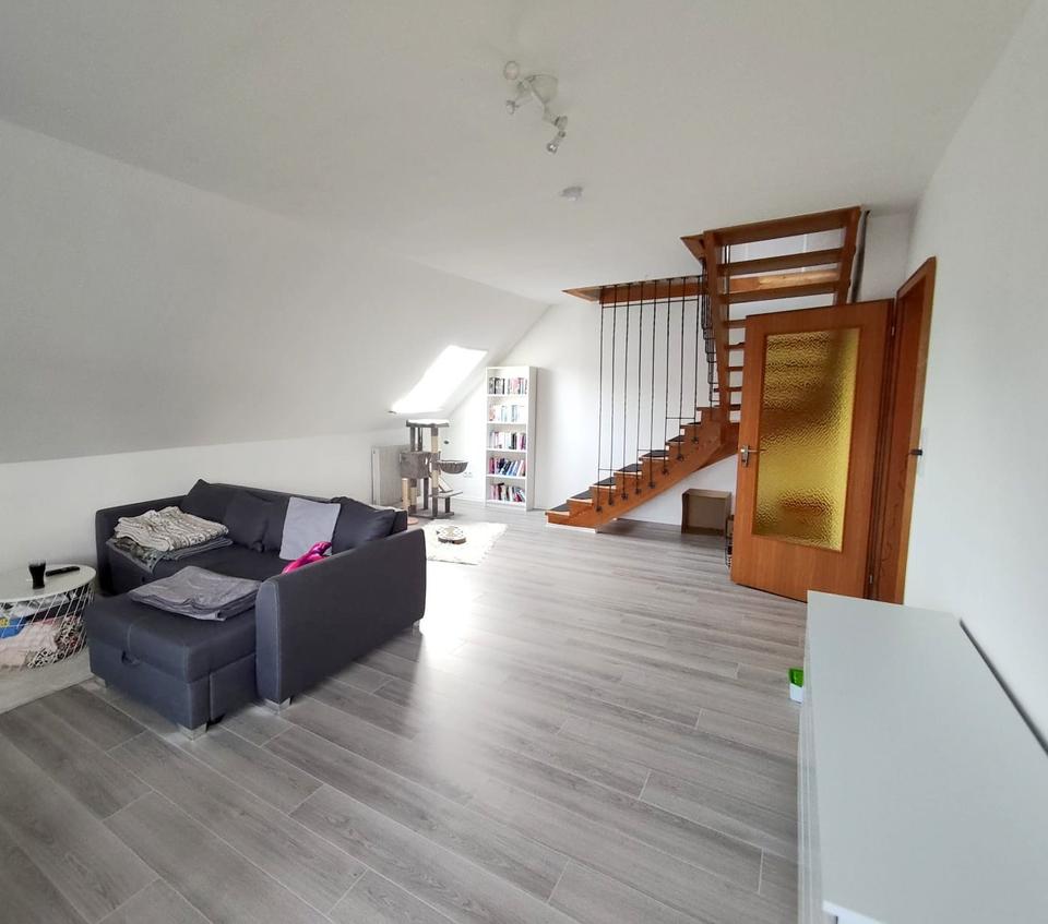 Thumbnail-Markt Einersheim:Großzügig & gemütlich: 4-Zimmer-Maisonette mit EBK und Balkon