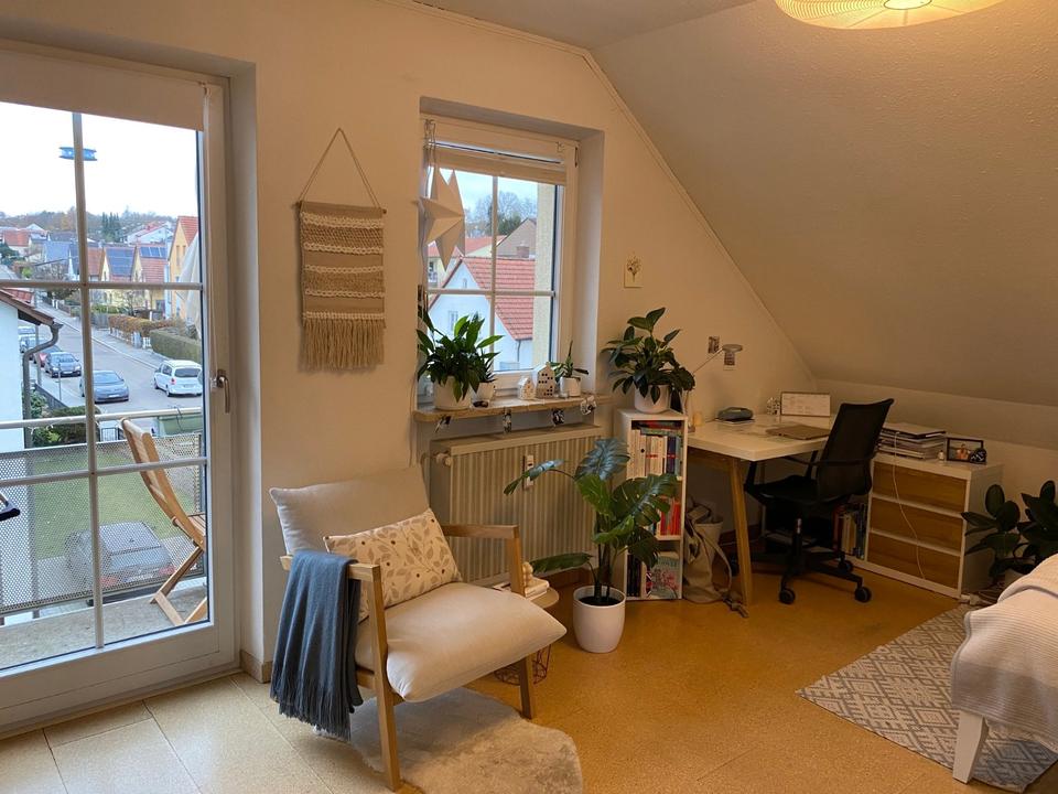 Thumbnail-Schönes 1 Zimmer Dachgeschoss Apartment mit großem Westbalkon