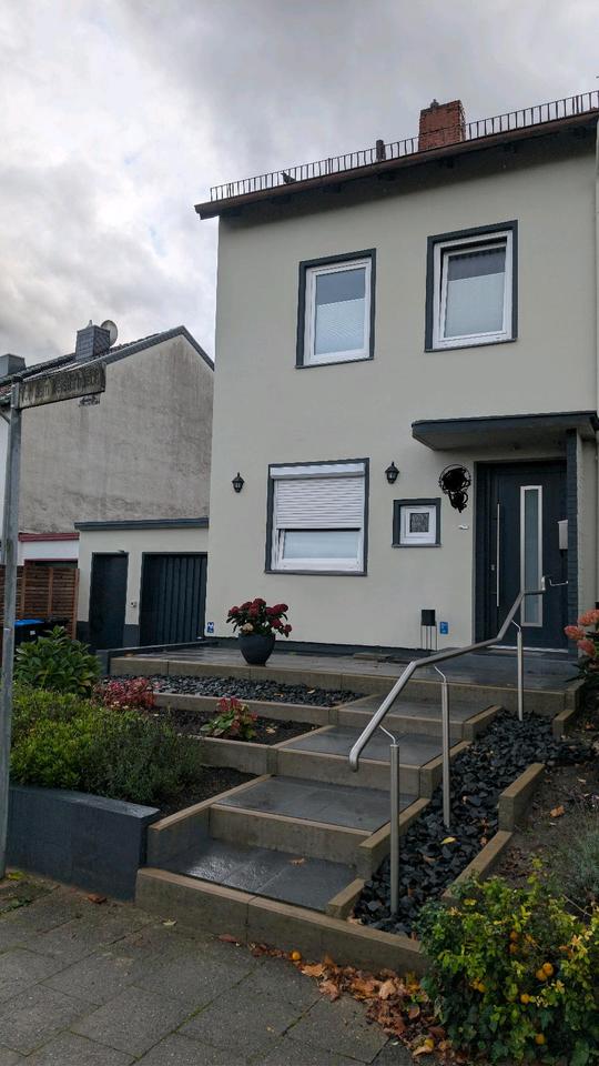 Thumbnail-Lesum: 2023 Saniertes Reihenendhaus